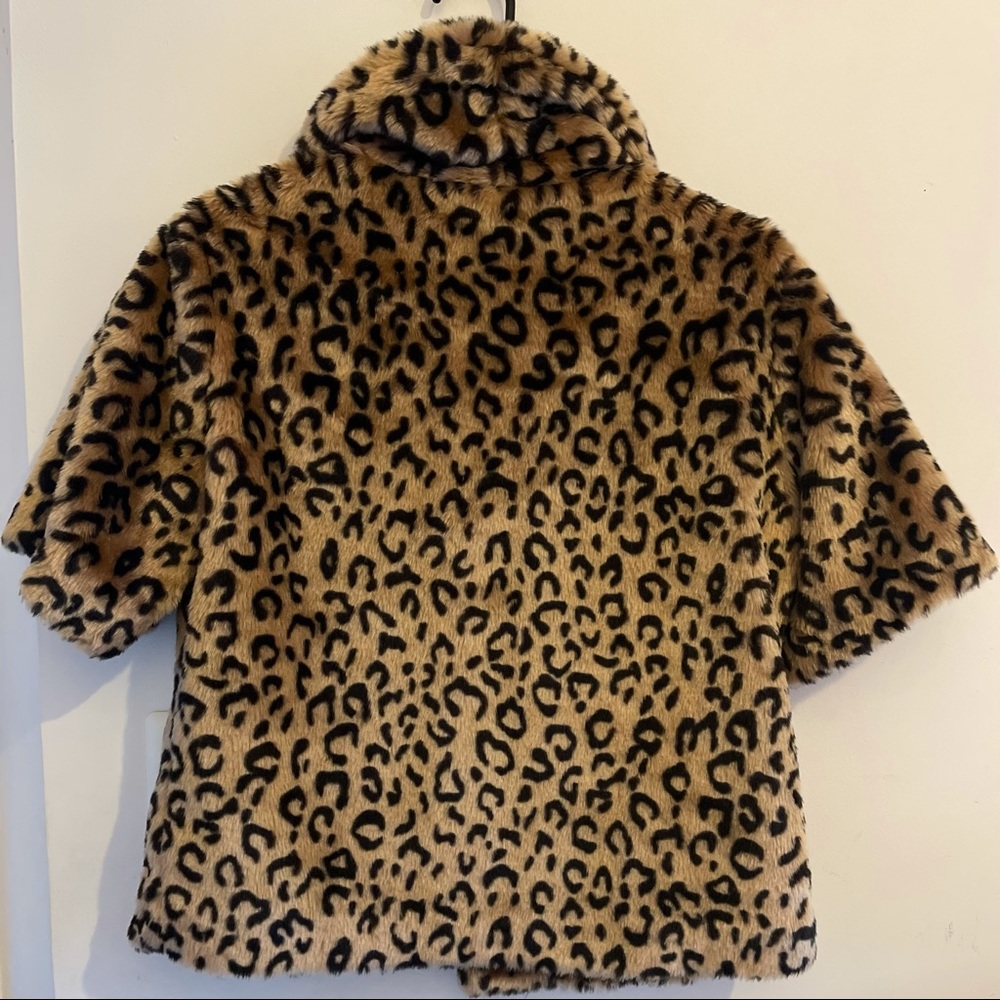 Lucy & Laurel Faux Fur Cheetah Print Short Sleeve Jacket
